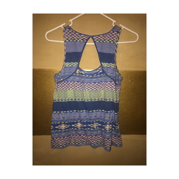 Aztec type printed tank top - Picture 2 of 2